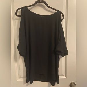 Pleione Shoulder Cut-out Short Sleeve Top M